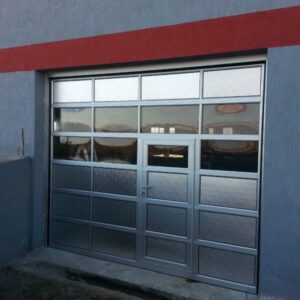 Алуминска сегментна врата